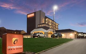 Orangewood Inn & Suites Kansas City Airport